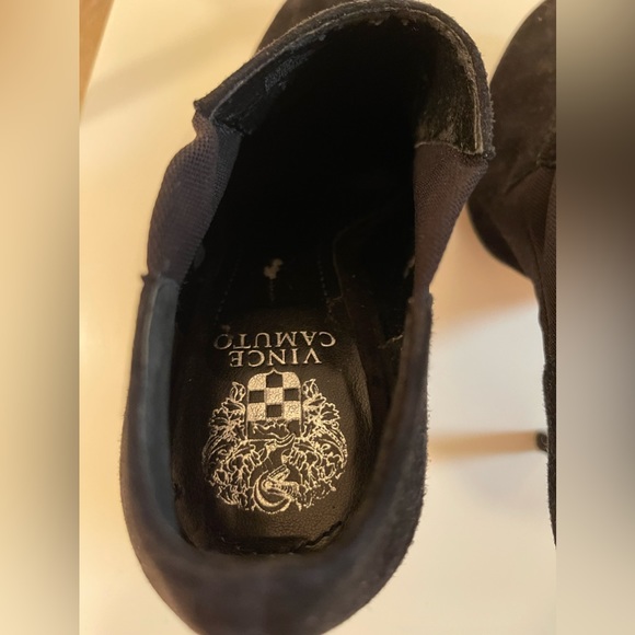 VINCE CAMUTO: Black Suede Booties (without box) - Picture 12 of 12